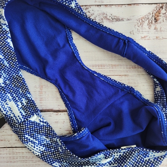 UNDER ARMOUR Blue Threadbone Microthread Printed Bikini Swim Bottom Size XL - Picture 4 of 10